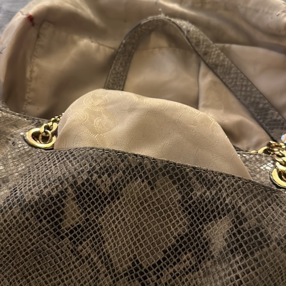Authentic Micheal Kors snake skin patterned tote bag - Picture 5 of 7